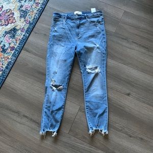 Abercrombie & Fitch high rise ankle short  skinny jeans with rips. Size 28